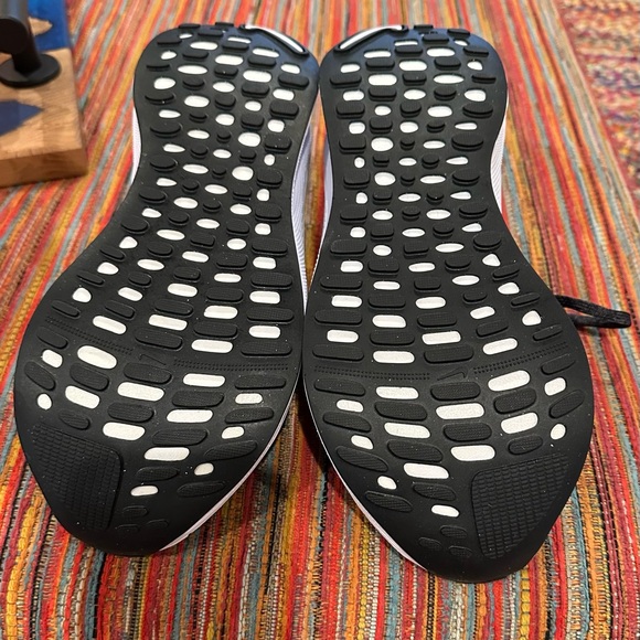 Nike Black Running Shoes - Picture 2 of 9